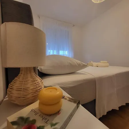 Antea With Free Parking Apartman